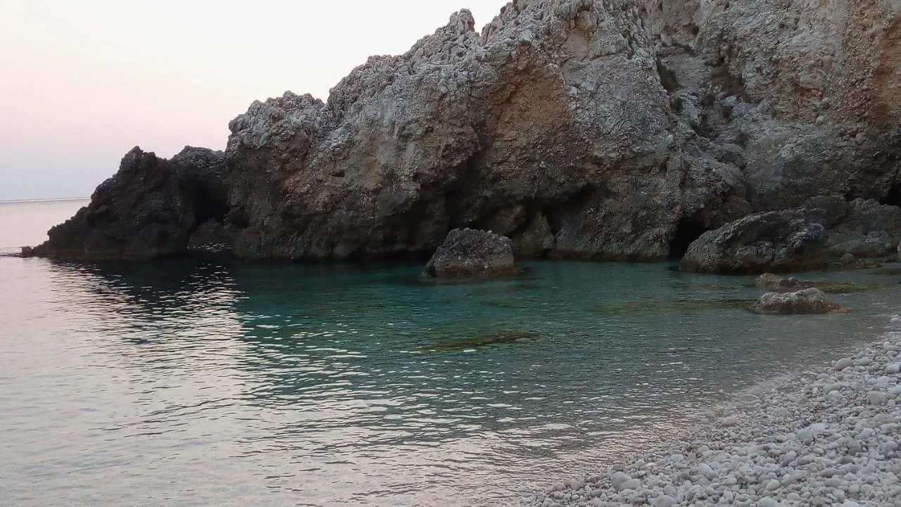 Ponderosa Villa Lixouri