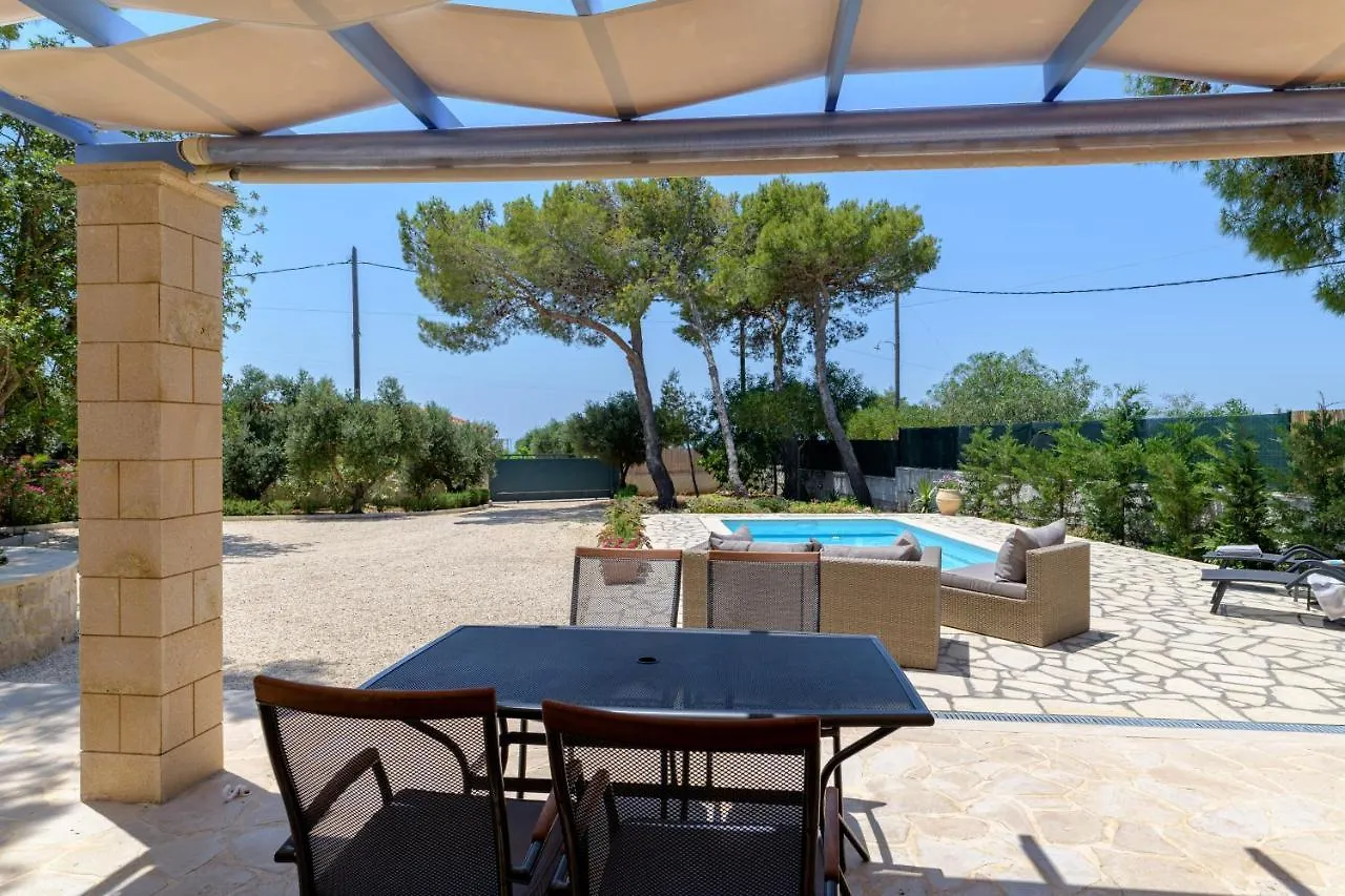 Ponderosa Villa Lixouri Greece