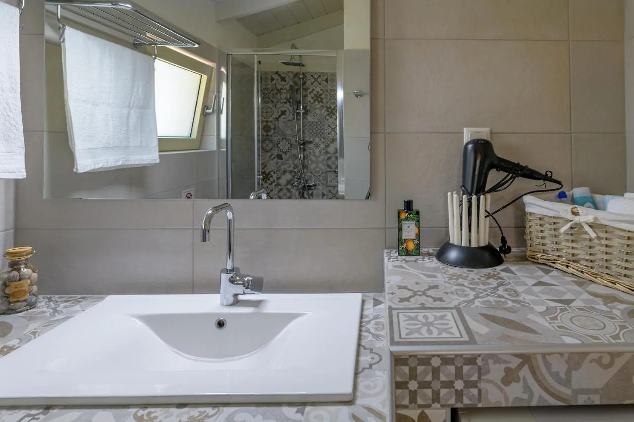 Ponderosa Villa Lixouri