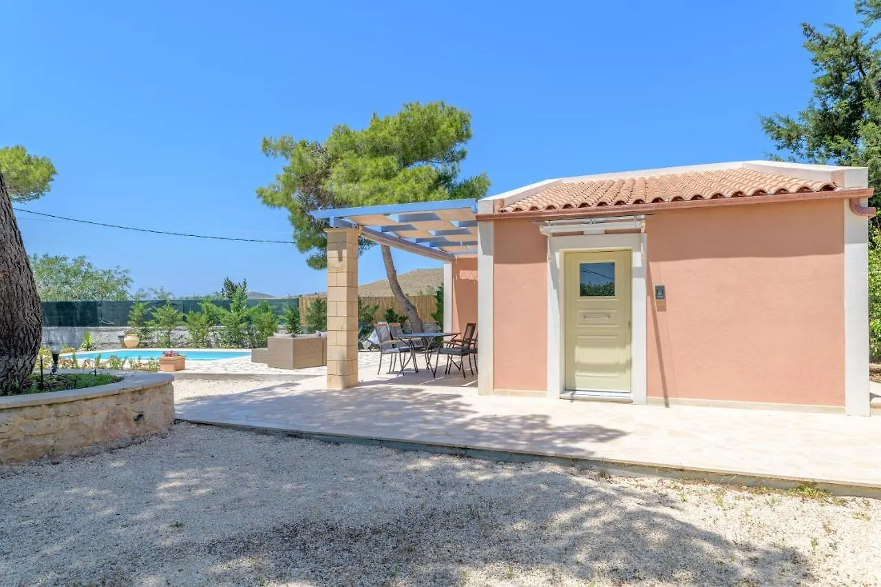 Ponderosa Villa Lixouri