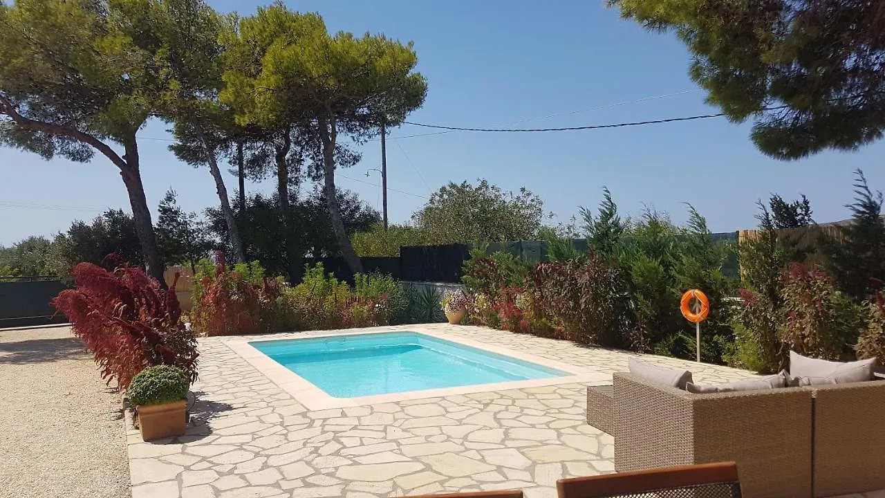 Ponderosa Villa Lixouri