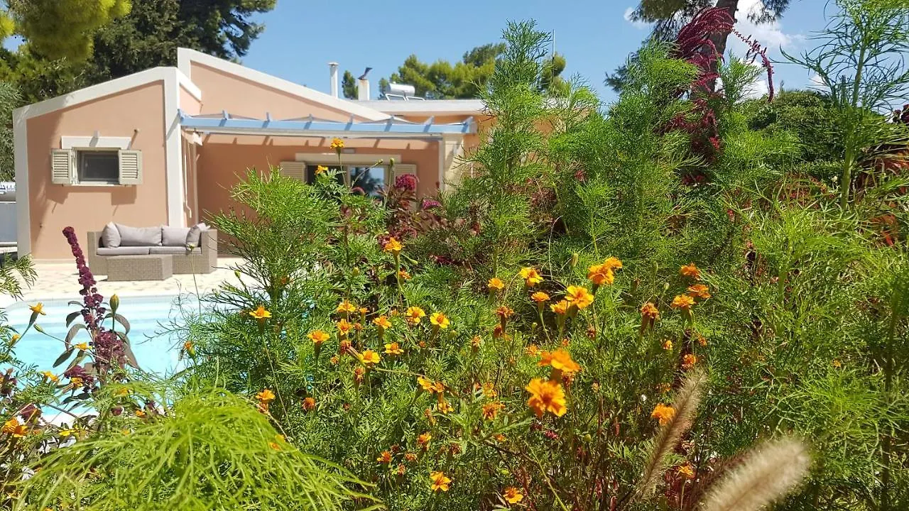 Ponderosa Villa Lixouri